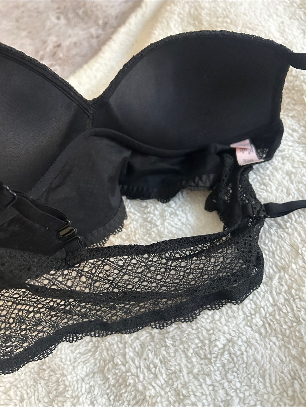 Victoria’s Secret padded no wire bra - Picture 6 of 8